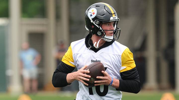 Jun 9, 2026; Pittsburgh, PA, USA; Pittsburgh Steelers quarterback Drew Allar (16) participates in drills during Minicamp at UPMC Rooney Sports Complex. Mandatory Credit: Charles LeClaire-Imagn Images Jun 9, 2026; Pittsburgh, PA, USA; Pittsburgh Steelers quarterback Drew Allar (16) participates in drills during Minicamp at UPMC Rooney Sports Complex. Mandatory Credit: Charles LeClaire-Imagn Images