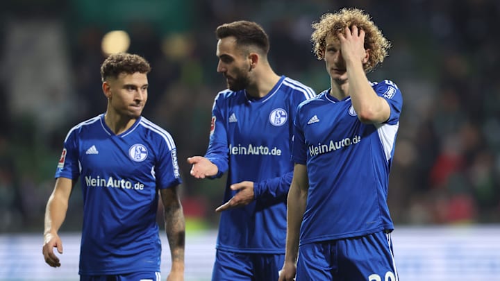 Sichtlich bedient: Auch im Trainingslager kommt S04 nicht in die Gänge Sichtlich bedient: Auch im Trainingslager kommt S04 nicht in die Gänge