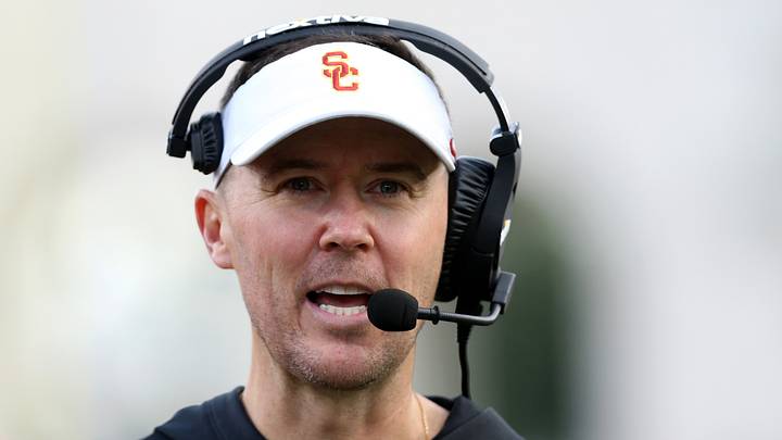 Nov 18, 2023; Los Angeles, California, USA; USC Trojans head coach Lincoln Riley during the second quarter against the UCLA Bruins at United Airlines Field at Los Angeles Memorial Coliseum. Mandatory Credit: Jason Parkhurst-USA TODAY Sports Nov 18, 2023; Los Angeles, California, USA; USC Trojans head coach Lincoln Riley during the second quarter against the UCLA Bruins at United Airlines Field at Los Angeles Memorial Coliseum. Mandatory Credit: Jason Parkhurst-USA TODAY Sports