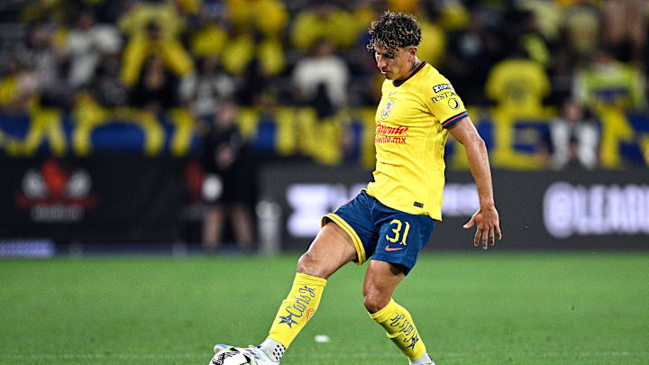 Igor Lichnovsky sufrió lesión en su rodilla 