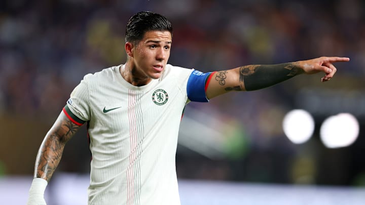 Enzo Fernandez va retrouver le Benfica. Enzo Fernandez va retrouver le Benfica.