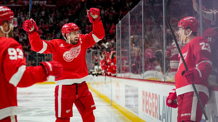 Boston Bruins v Detroit Red Wings
