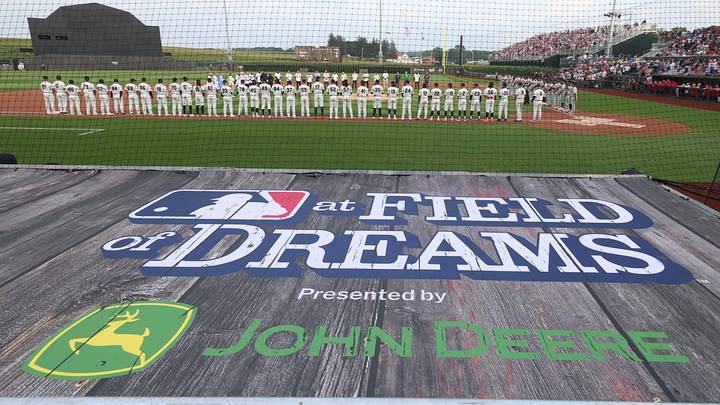 Aug 13, 2026; Dyersville, Iowa, USA; The Minnesota Twins and Philadelphia Phillies along with 26 Baseball Hall of Famers line the field before the start of the Field of Dreams game. Mandatory Credit: Reese Strickland-Imagn Images Aug 13, 2026; Dyersville, Iowa, USA; The Minnesota Twins and Philadelphia Phillies along with 26 Baseball Hall of Famers line the field before the start of the Field of Dreams game. Mandatory Credit: Reese Strickland-Imagn Images