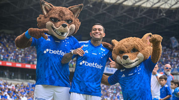 Ídolo do Palmeiras, Dudu assinou com o Cruzeiro