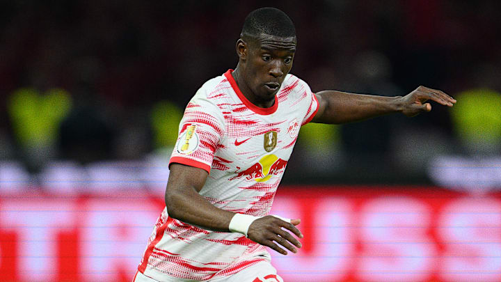 Nordi Mukiele sous la tunique du RB Leipzig.