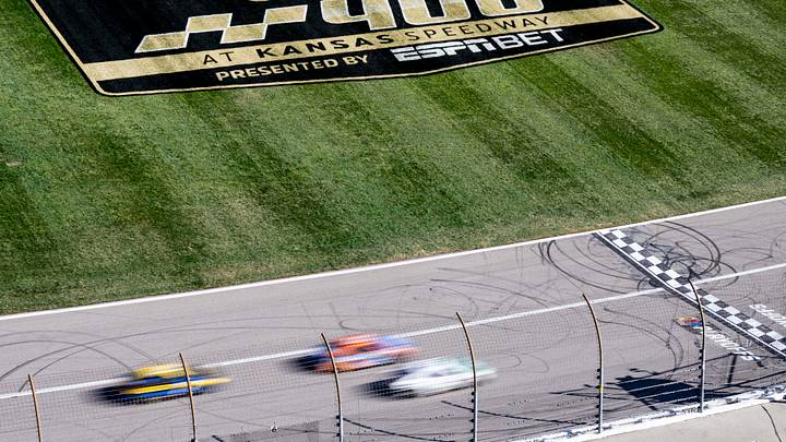 Sep 29, 2024; Kansas City, Kansas, USA; NASCAR Cup Series drivers during the Hollywood Casino 400 at Kansas Speedway. Amy Kontras-Imagn Images