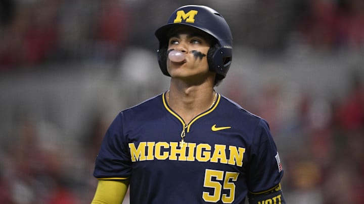 Feb 23, 2025; Arlington, TX, USA; The Michigan Wolverines play the Arkansas Razorbacks during the Amegy Bank College Baseball Series presented by Kubota Weekend 2 at Globe Life Field. Mandatory Credit: Jerome Miron-Imagn Images Feb 23, 2025; Arlington, TX, USA; The Michigan Wolverines play the Arkansas Razorbacks during the Amegy Bank College Baseball Series presented by Kubota Weekend 2 at Globe Life Field. Mandatory Credit: Jerome Miron-Imagn Images
