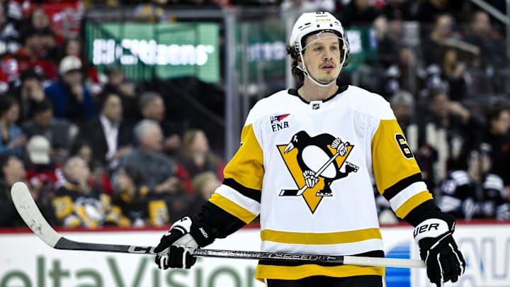 Apr 11, 2025; Newark, New Jersey, USA; Pittsburgh Penguins right wing Rickard Rakell (67) during the first period against the New Jersey Devils at Prudential Center. Mandatory Credit: John Jones-Imagn Images Apr 11, 2025; Newark, New Jersey, USA; Pittsburgh Penguins right wing Rickard Rakell (67) during the first period against the New Jersey Devils at Prudential Center. Mandatory Credit: John Jones-Imagn Images