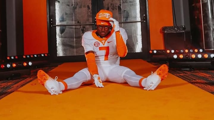 Legend Bey on his Tennessee Volunteers official visit Legend Bey on his Tennessee Volunteers official visit