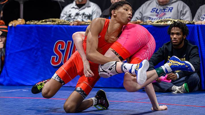 Caleb Noble won his second Super 32 belt in dominant fashion, defeating Cooper Deputy, 15-10, in the 113 final.