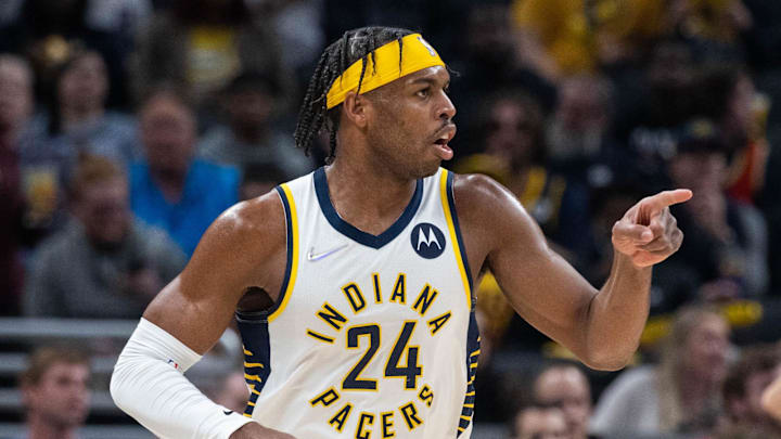 Lakers insisten en un cambio por Buddy Hield para la nueva temporada