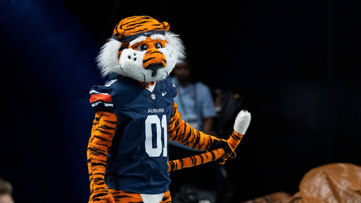 ESPN Predicts Auburn To Be In This Bowl Game in 2026