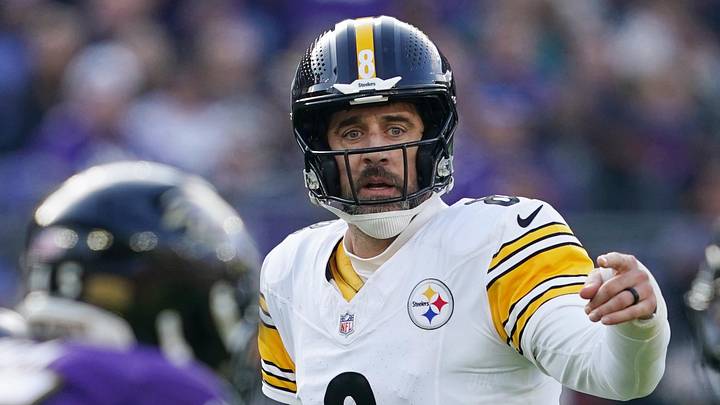 Pittsburgh Steelers quarterback Aaron Rodgers