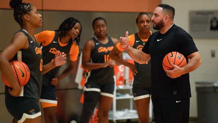 New Lady Vols assistant coach Gabe Lazo talks to the team during their first practice of the season at the University of Tennessee in Knoxville, Thursday, August 29, 2024.