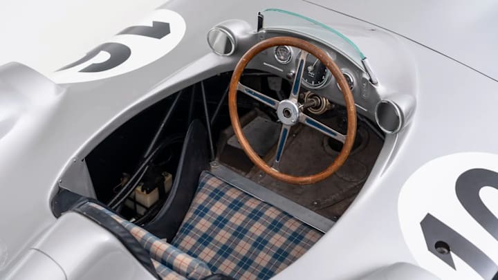 The inside of the 1954 Mercedes-Benz W 196 R Stromlinienwagen