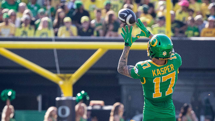 Oregon Ducks wide receiver Kyler Kasper hauls in a pass as the Oregon Ducks host the Idaho Vandals Saturday, Aug. 31, 2024 at Autzen Stadium in Eugene, Ore.