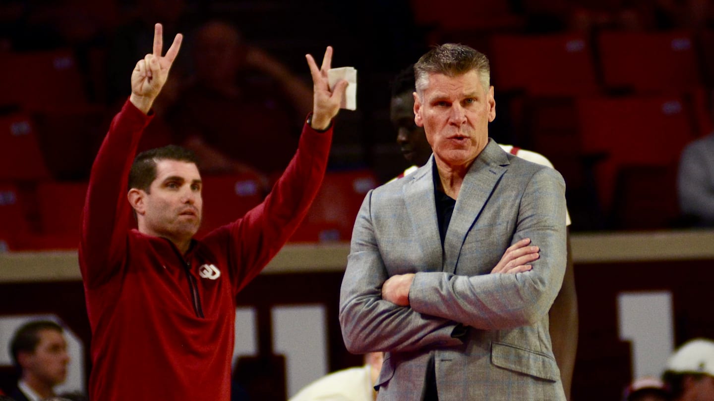 Oklahoma Overcomes Slow First Half to Beat Wake Forest Comfortably