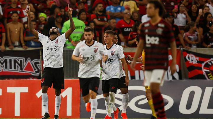 Em 2019, Furacão de Marcelo Cirino foi um dos poucos clubes a bater o Flamengo de Jorge Jesus Em 2019, Furacão de Marcelo Cirino foi um dos poucos clubes a bater o Flamengo de Jorge Jesus