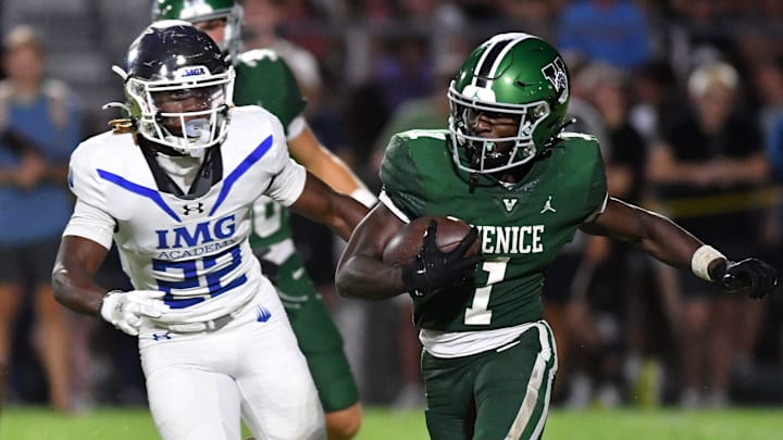 Per an analyst, Syracuse football continues to pursue 2025 4-star wide receiver and top-50 national prospect Winston Watkins.
