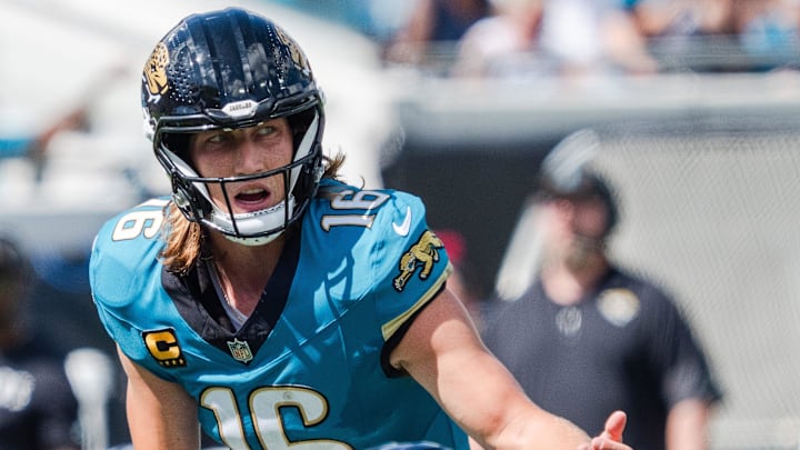 Jacksonville Jaguars quarterback Trevor Lawrence (16) signals a receiver to move during the third quarter between the Houston Texans and the Jacksonville Jaguars Sunday September 21, 2025 at EverBank Stadium in Jacksonville, Fla. The Jaguars defeated the Texans 17-10. [Doug Engle/Florida Times-Union]