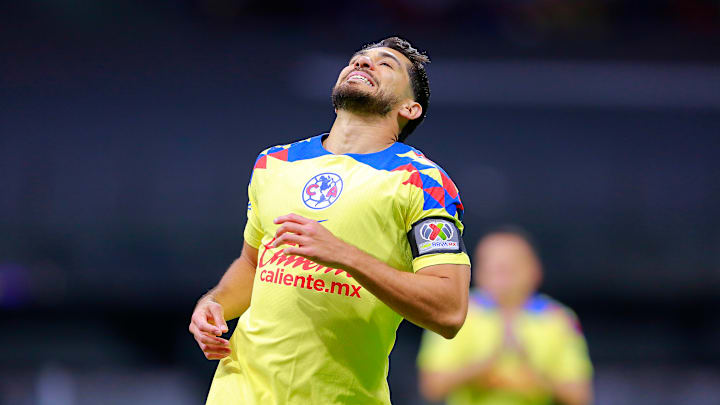 Henry Martín estaría fuera de acción dos semanas por lesión en el pie Henry Martín estaría fuera de acción dos semanas por lesión en el pie