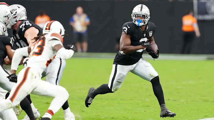 Sep 29, 2024; Paradise, Nevada, USA; Las Vegas Raiders running back Zamir White (3) gains yardage against the Cleveland Browns during the third quarter at Allegiant Stadium. Mandatory Credit: Stephen R. Sylvanie-Imagn Images Sep 29, 2024; Paradise, Nevada, USA; Las Vegas Raiders running back Zamir White (3) gains yardage against the Cleveland Browns during the third quarter at Allegiant Stadium. Mandatory Credit: Stephen R. Sylvanie-Imagn Images