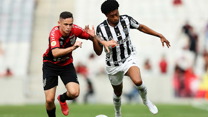 Khellven e Tchê Tchê, por exemplo, são nomes a serem observados de perto Khellven e Tchê Tchê, por exemplo, são nomes a serem observados de perto