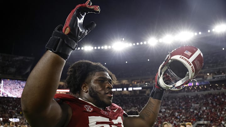 Alabama Crimson Tide offensive lineman Tyler Booker