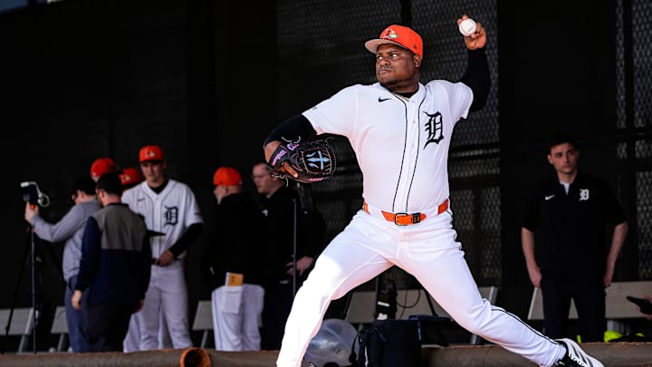 Valdez se mostró sólido en su primera salida de los entrenamientos