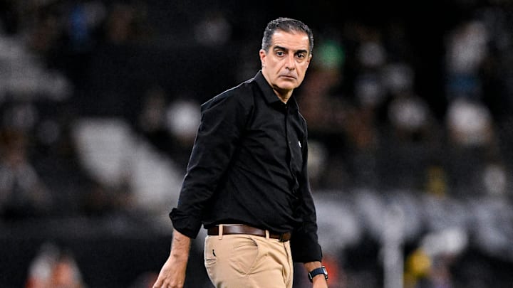Renato Paiva aposta na intensidade para fazer história no Botafogo