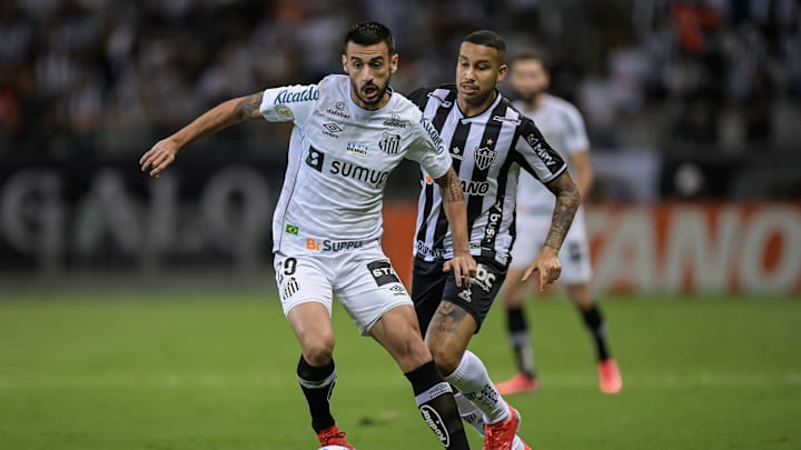 Galo recebe o Santos no Mineirão