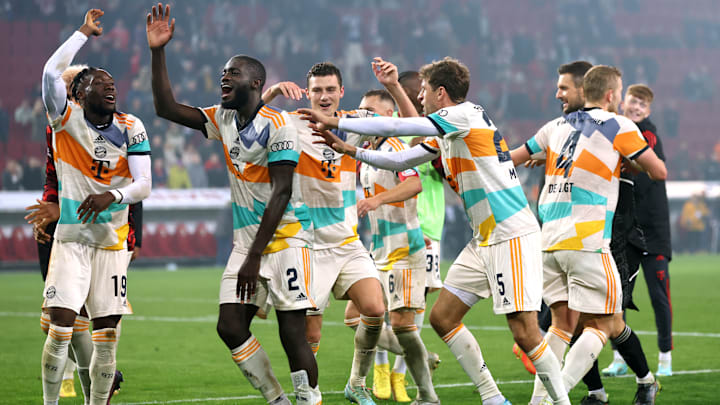 Der FC Bayern hat den FC Augsburg mit 5:2 besiegt