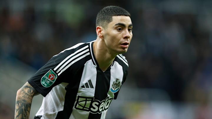 Cruz Azul va por Miguel Almirón en el mercado invernal Cruz Azul va por Miguel Almirón en el mercado invernal