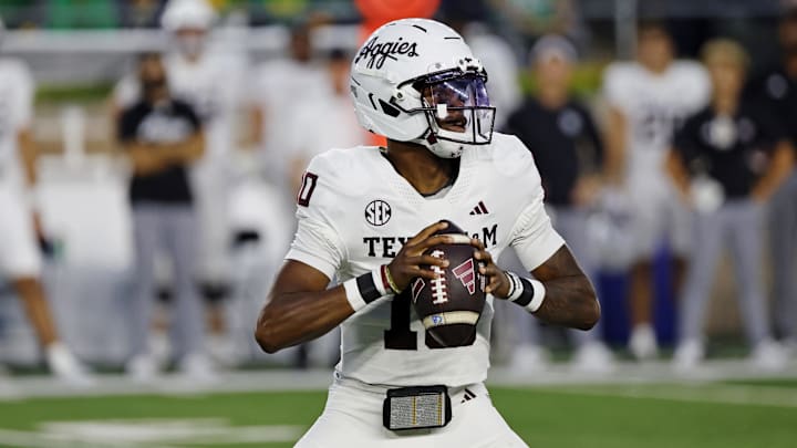 Sep 13, 2025; South Bend, Indiana, USA; Texas A&M Aggies quarterback Marcel Reed (10) looks to make a pass during the first half against the Notre Dame Fighting Irish at Notre Dame Stadium. Mandatory Credit: Michael Caterina-Imagn Images Sep 13, 2025; South Bend, Indiana, USA; Texas A&M Aggies quarterback Marcel Reed (10) looks to make a pass during the first half against the Notre Dame Fighting Irish at Notre Dame Stadium. Mandatory Credit: Michael Caterina-Imagn Images