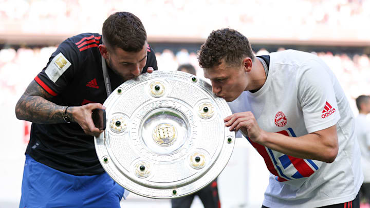 Benjamin Pavard und Lucas Hernández bei der Meisterschaftsfeier.