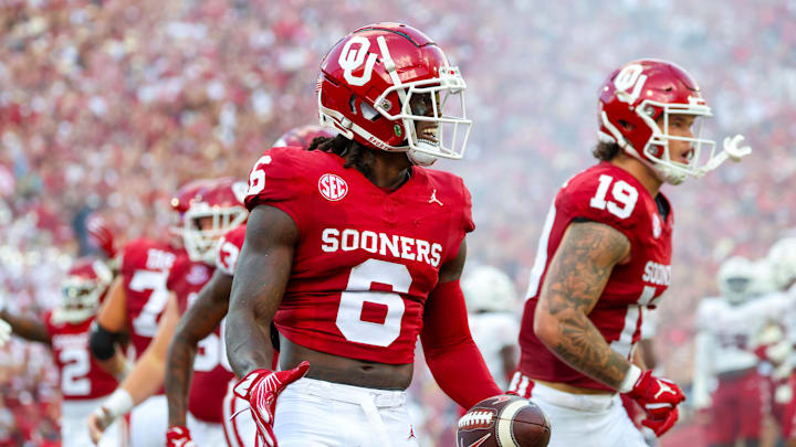 Oklahoma wide receiver Deion Burks Oklahoma wide receiver Deion Burks