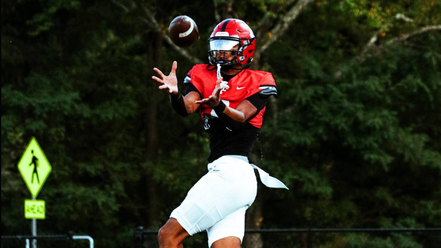 2027 4-Star TE Colt Lumpris Details Why He Flipped From Alabama to Michigan Football