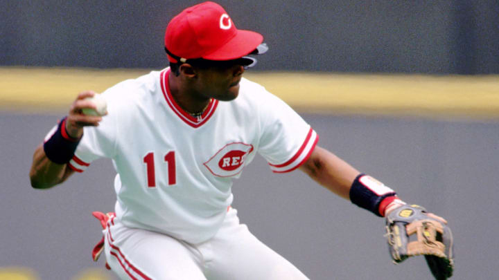 Jun 10, 1991; Cincinnati, OH, USA; FILE PHOTO; Barry Larkin of the Cincinnati Reds in action against the Philadelphia Phillies at Riverfront Stadium. Mandatory Credit: Photo By Imagn Images (c) Copyright 1991 Imagn Images Jun 10, 1991; Cincinnati, OH, USA; FILE PHOTO; Barry Larkin of the Cincinnati Reds in action against the Philadelphia Phillies at Riverfront Stadium. Mandatory Credit: Photo By Imagn Images (c) Copyright 1991 Imagn Images
