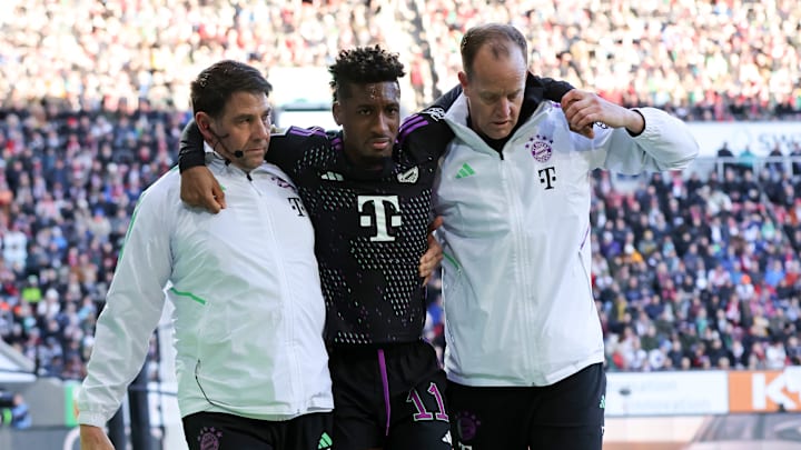 Bayern Munich winger Kingsley Coman suffered knee injury against Augsburg.