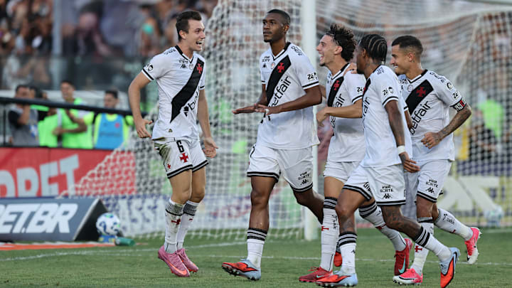 Time carioca contou com dois gols de Rayan neste domingo