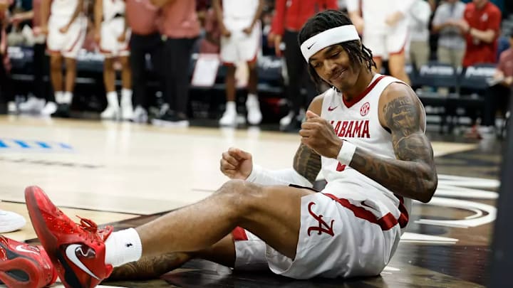 Alabama guard Labaron Philon (0) in action against Gonzaga during the Players Era tournament at MGM Grand Garden Arena in Las Vegas, NV on Monday, Nov 24, 2025.
