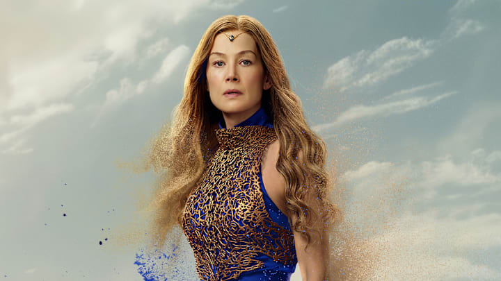 Rosamund Pike (Moiraine Damodred) in The Wheel of Time season 3.
