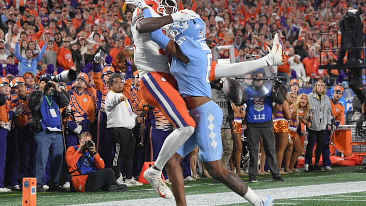 Dec 3, 2022; Charlotte, NC, USA; North Carolina Tar Heels defensive back Lejond Cavazos (6) breaks