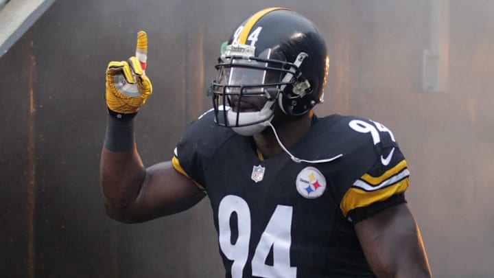 Dec 4, 2016; Pittsburgh, PA, USA;  Pittsburgh Steelers inside linebacker Lawrence Timmons (94) gestures as he takes the field against the New York Giants during the first quarter at Heinz Field. Pittsburgh won 24-14. Mandatory Credit: Charles LeClaire-Imagn Images