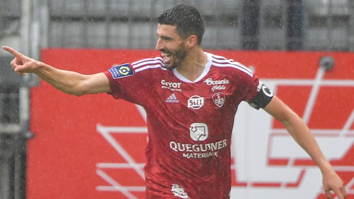 Pierre Lees-Melou a un nouveau coéquipier au Stade Brestois Pierre Lees-Melou a un nouveau coéquipier au Stade Brestois