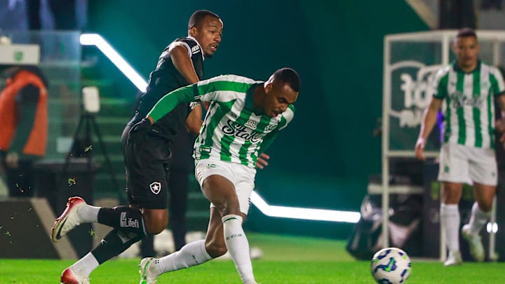 Glorioso lutou muito e buscou a virada no desafiador Alfredo Jaconi Glorioso lutou muito e buscou a virada no desafiador Alfredo Jaconi