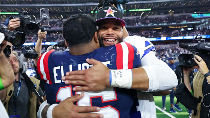Dallas Cowboys quarterback Dak Prescott discussed former teammate Ezekiel Elliott's tribute video after playing in Week 4.