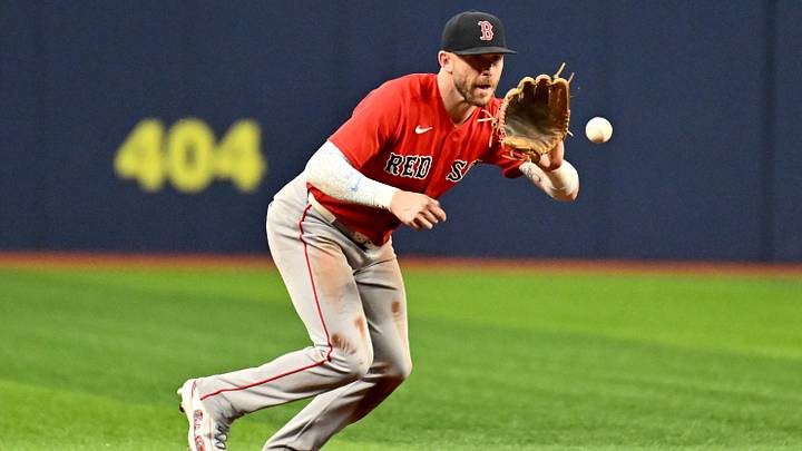 Sep 18, 2026; St. Petersburg, Florida, USA; Boston Red Sox shortstop Trevor Story (10) fields a ground ball in the fifth inning against the Tampa Bay Rays at Tropicana Field. Mandatory Credit: Jonathan Dyer-Imagn Images Sep 18, 2026; St. Petersburg, Florida, USA; Boston Red Sox shortstop Trevor Story (10) fields a ground ball in the fifth inning against the Tampa Bay Rays at Tropicana Field. Mandatory Credit: Jonathan Dyer-Imagn Images