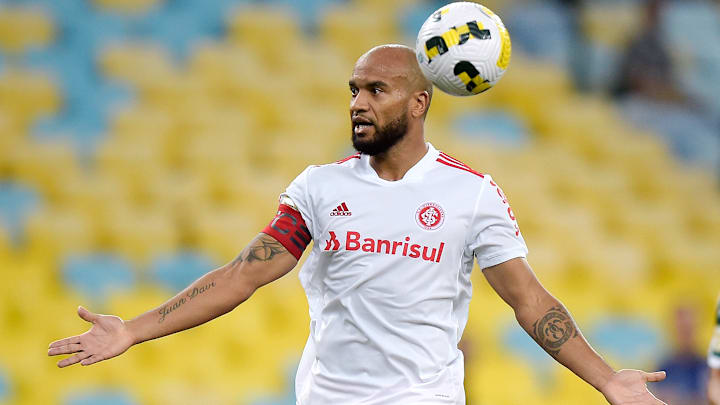 Zagueiro já solicitou contraprova do exame