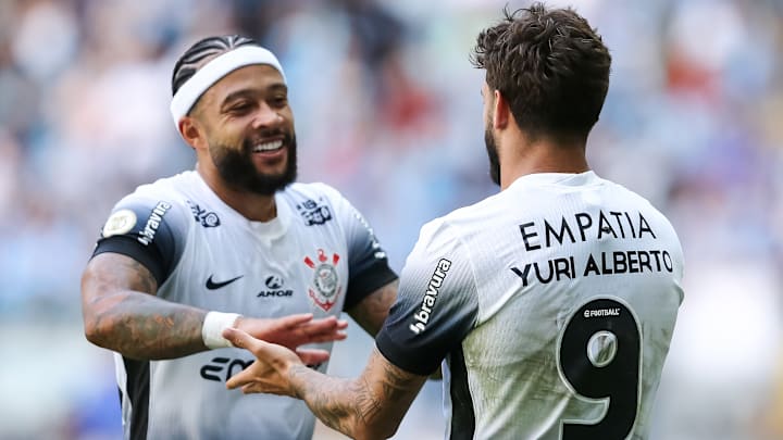 Depay e Yuri Alberto são atrações naturais